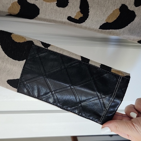 NWOT TYLER BOE ANIMAL PRINT HALF ZIP PULLOV9ER SWEATER SIZE XSMALL - Picture 4 of 13